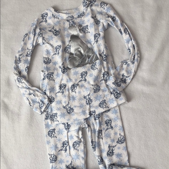 gap frozen pajamas